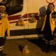 Elazığ'da duygulandıran görüntü: Sağlıkçılar için ambulans kapısına meyve dolu poşet astılar