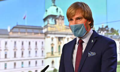 Çek Cumhuriyeti'nde önlemleri başbakana kabul ettiremeyen sağlık bakanı istifa etti