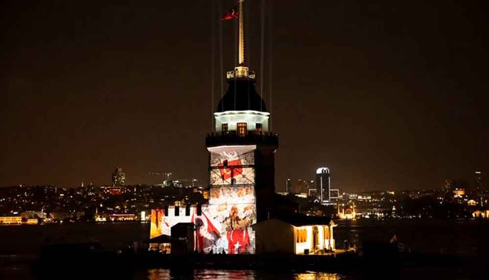 İstanbul’daki Cumhuriyet Bayramı kutlamasında ışık şovları