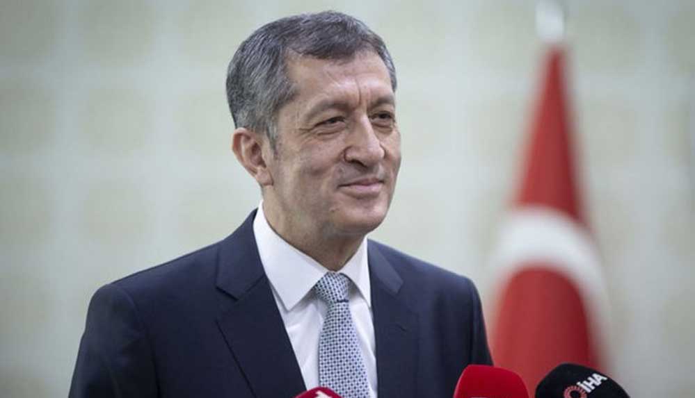Milli Eğitim Bakanı Bakanı Ziya Selçuk'tan 400 bin emekliye mektuplu davet