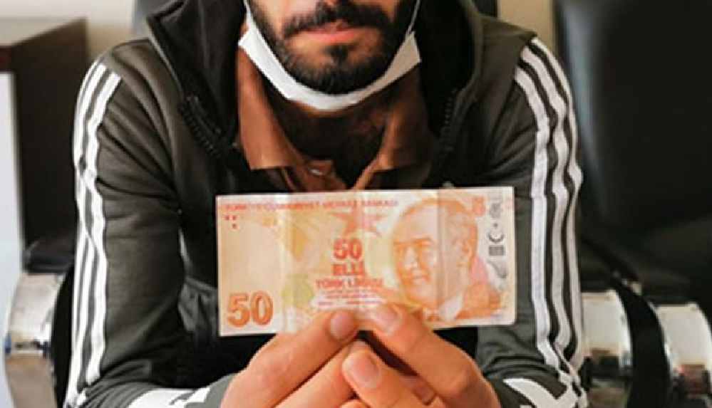 ATM'den çektiği 50 lirayı 75 bin liraya satışa çıkardı
