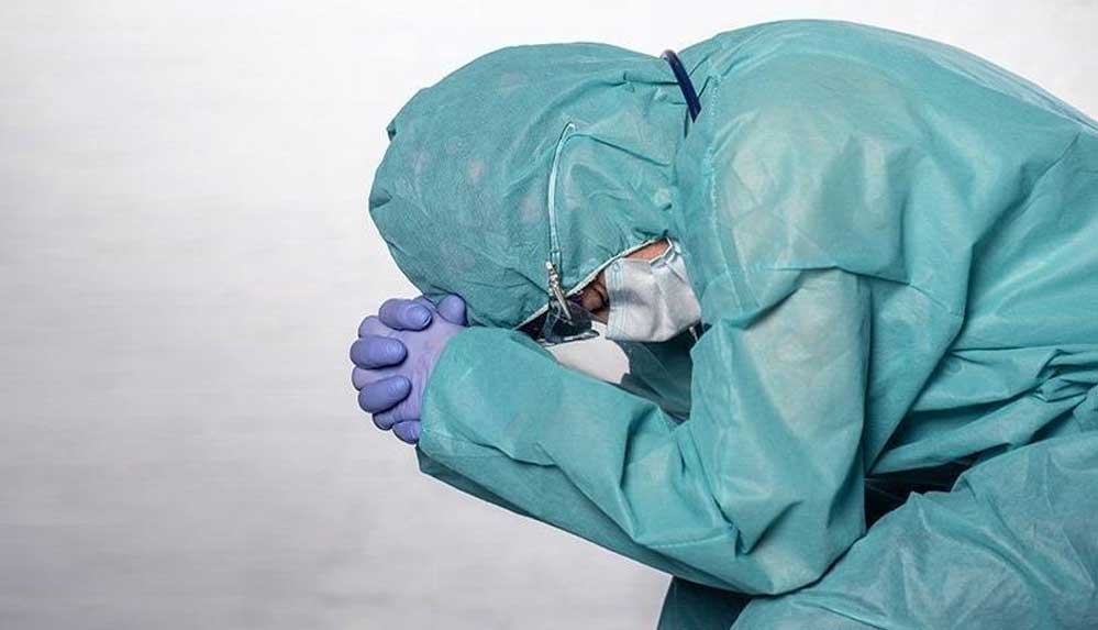 Koronavirüsten ölen sağlık çalışanı sayısı 445’e yükseldi