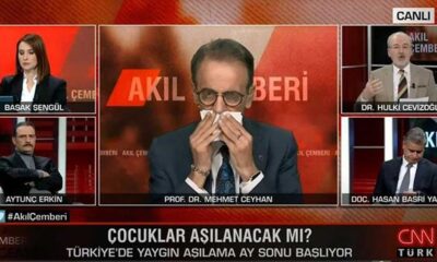 Prof. Mehmet Ceyhan canlı yayın sırasında rahatsızlandı, hastaneye kaldırıldı