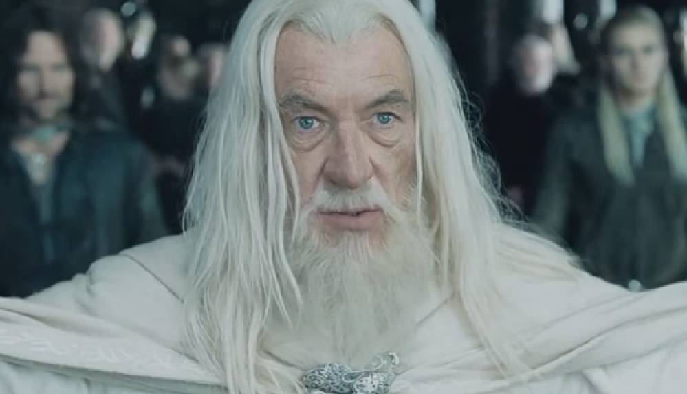 ‘Yüzüklerin Efendisi’nin Gandalf’ı Sir Ian McKellen Covid-19 aşısı oldu