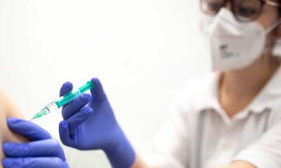 Prof. Dr. Sinan Adıyaman, 4. doz aşı kararını değerlendirdi: Sağlık Bakanlığı salgın nasıl yönetilemez ve bilim nasıl katledilir dersi veriyor