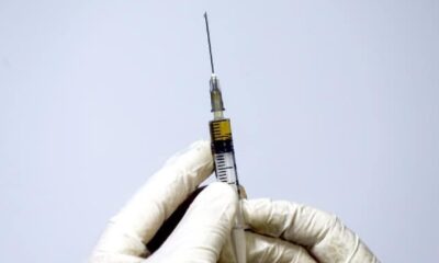 "Aşı takvimi belirsiz, toplumsal bağışıklık için 120 milyon doz gerek"