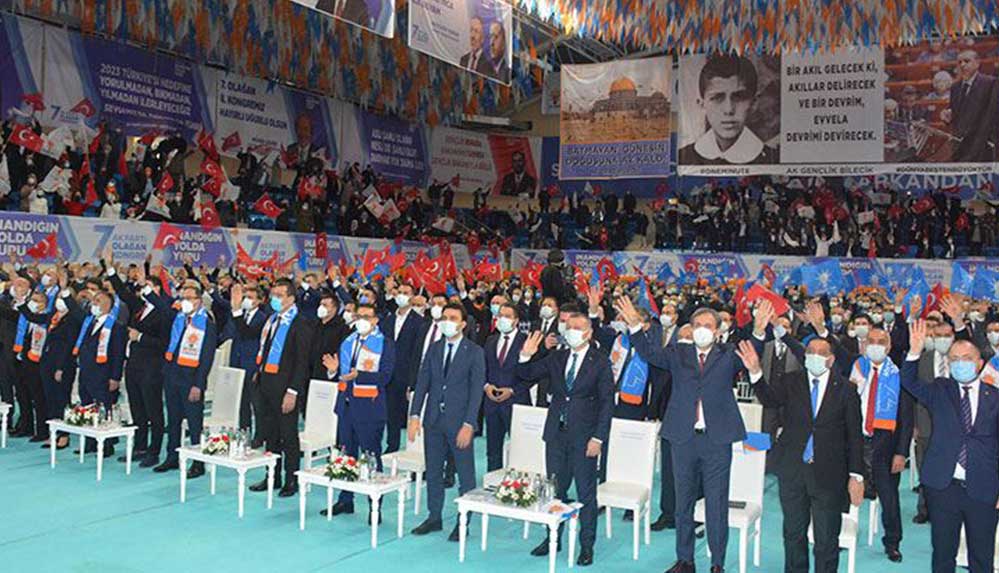 AKP Bilecik kongresinde küfür skandalı
