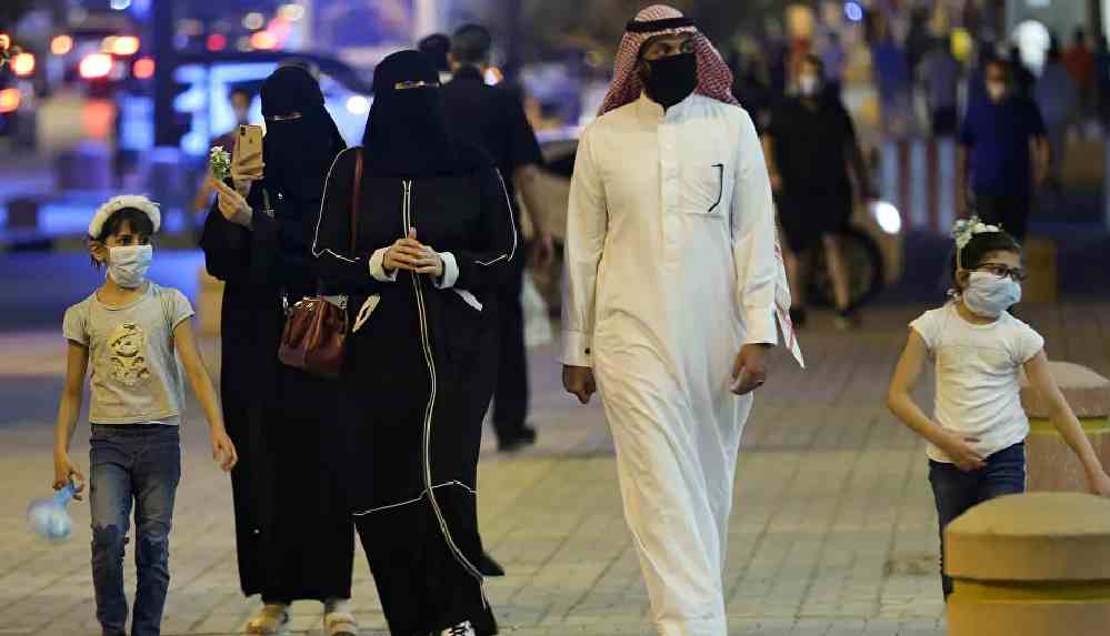 Suudi Arabistan'da toplanma yasağı ilan edildi: Düğünler yasaklanıyor