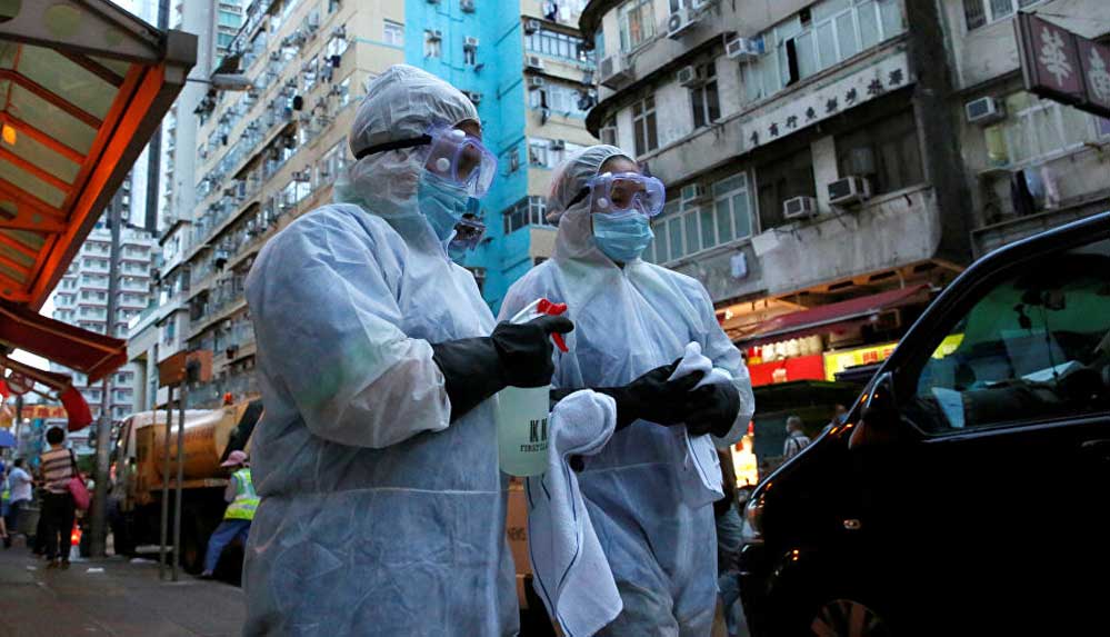 Hong Kong'da bir kişide koronavirüsün iki mutasyonuna birden görüldü
