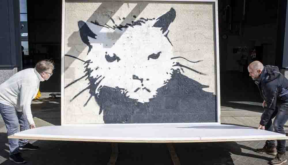 Banksy'nin en büyük eserlerinden biri açık artırmada 380 bin Euro'ya satıldı