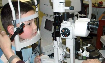 Okula yeni başlayan çocuklara göz muayenesi yaptırılması önerisi