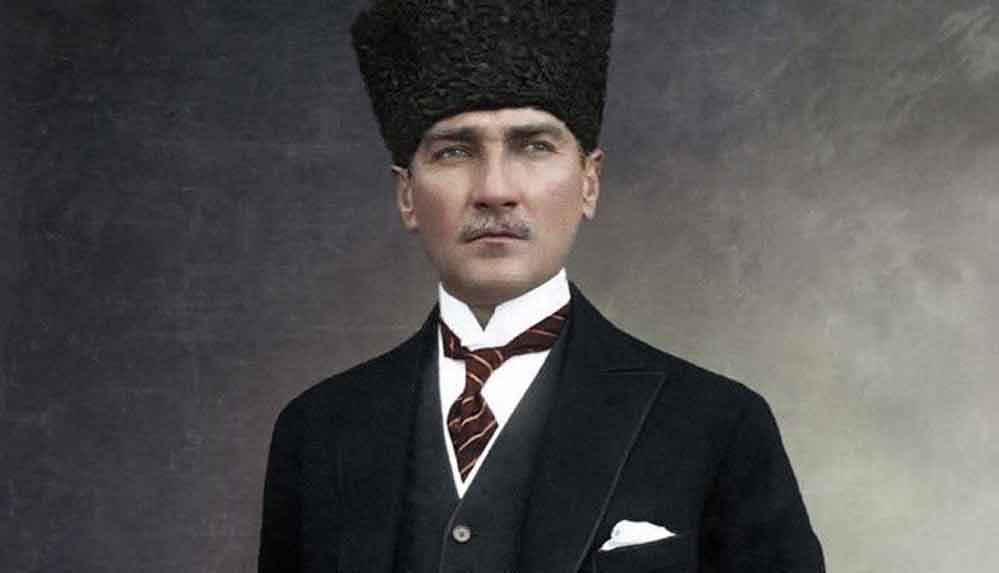 İlber Ortaylı: Atatürk dünya tarihinin nadiren gördüğü bir dehadır
