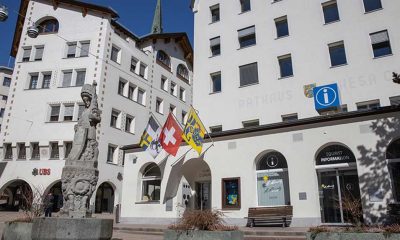 İsviçre'de "Kovid-19 durum sertifikası" sormayı reddeden restoran sahipleri gözaltına alındı