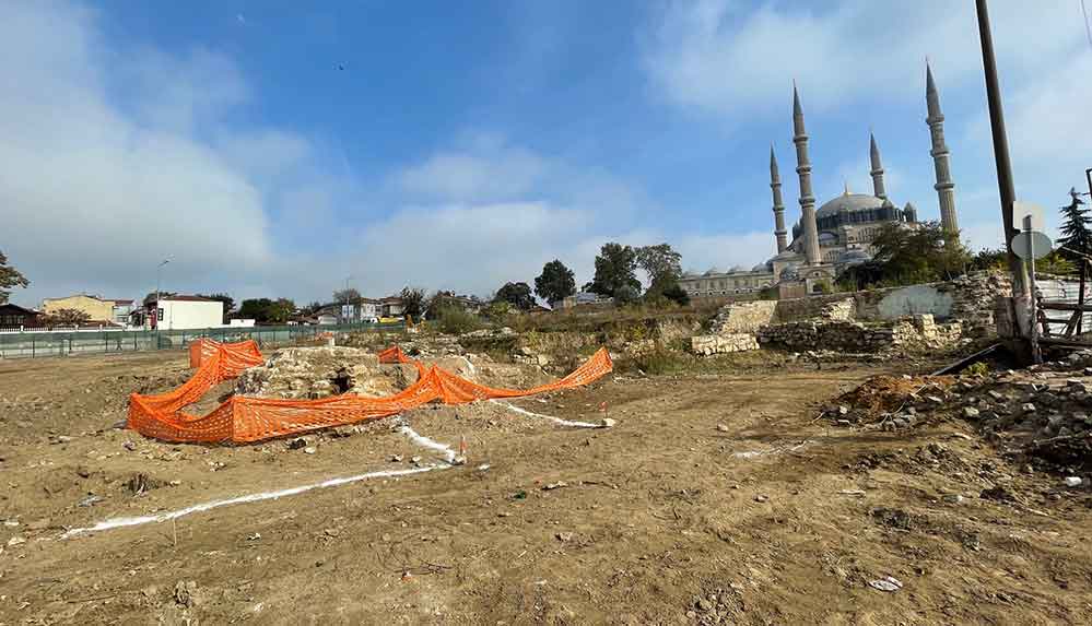 Selimiye Meydanı kazılarında Roma döneminden kalma aile mezarlığı bulundu