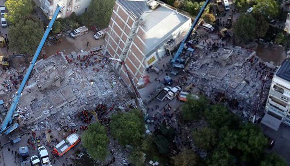 İzmir depreminde yıkılan Doğanlar Apartmanı davasının görülmesine devam edildi