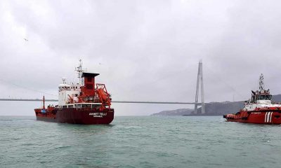 Arızalanan tanker nedeniyle askıya alınan İstanbul Boğazı gemi trafiğine açıldı