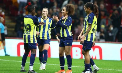 Kadın futbolundaki ilk derbide Fenerbahçe, Galatasaray'ı 7-0 mağlup etti
