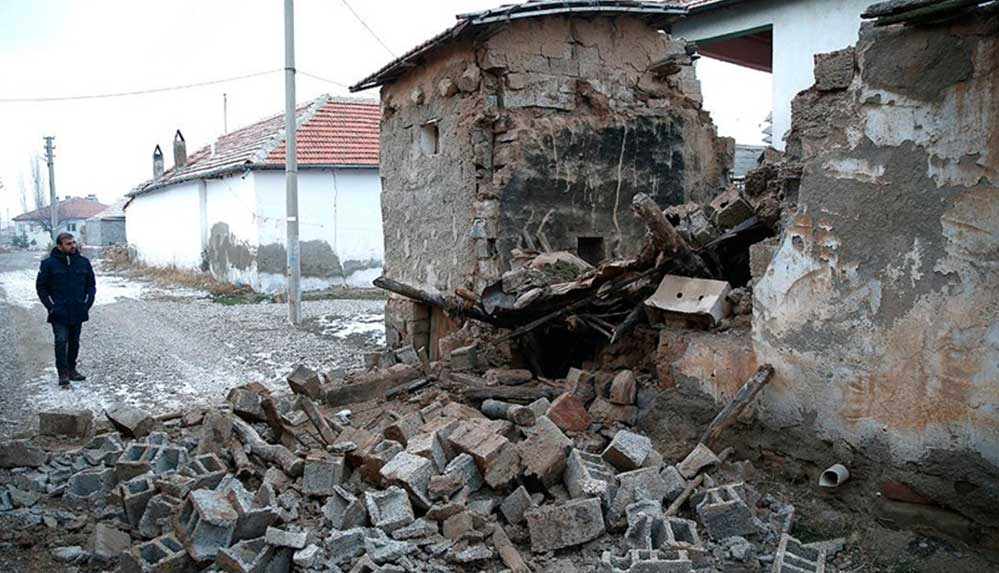 Kayseri'de 4,9 büyüklüğündeki depremden sonra 20 artçı sarsıntı oluştu
