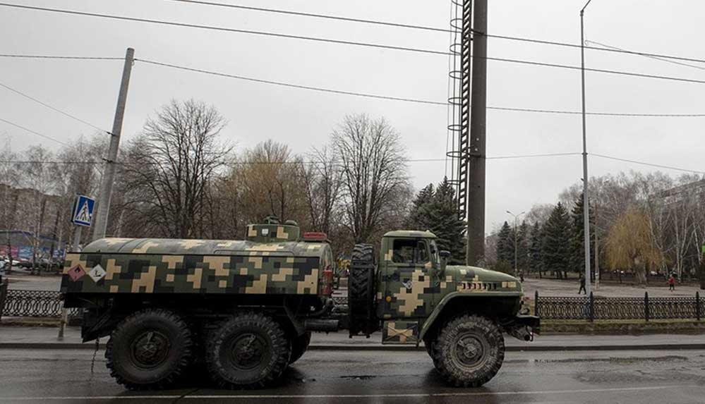 Kiev'de resmi binaların yer aldığı bölgede silah sesleri duyuldu