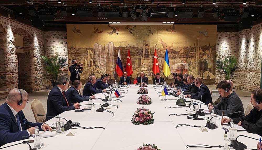 Çavuşoğlu: Rus ve Ukraynalı taraflar daha üst düzey bir görüşme yapabileceklerini bildirdi