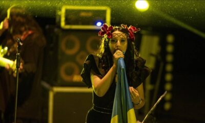 Sanatçı Jamala, Ukraynalı savaş mağduru çocuklar için konser verdi