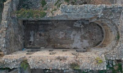 164 metrekarelik Herakles mozaiği bulundu
