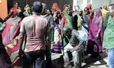 Hindistan'da "yağmur tanrısı için" belediye başkanını çamura buladılar