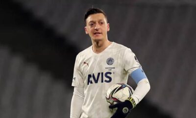 Fenerbahçe'de Mesut Özil'le yollar ayrıldı! Başakşehir ile görüşüyor