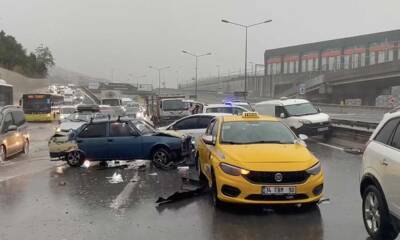 AKOM Uyardı... İstanbul'da kuvvetli yağış yaşamı olumsuz etkiledi